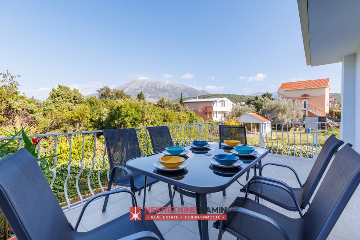 Renovated Three-Storey House with Terraces and Garage, Utjeha, Bar
